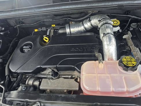 Used 2022 Chevrolet Trax LT w/ Driver Confidence Package AWD/4WD image 6