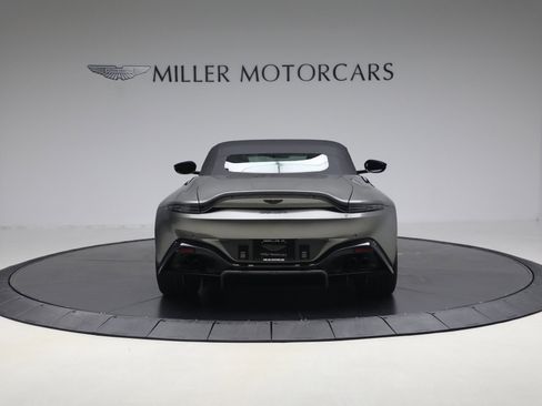 Used 2021 Aston Martin V8 Vantage Roadster image 18