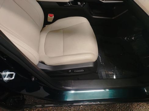 Used 2018 Honda Clarity Touring image 16