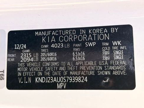 Used 2025 Kia Soul LX w/ LX Technology Package FWD image 36