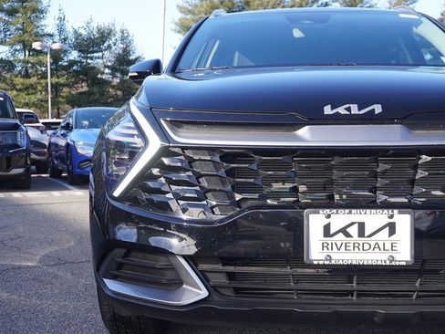Used 2025 Kia Sportage EX image 14