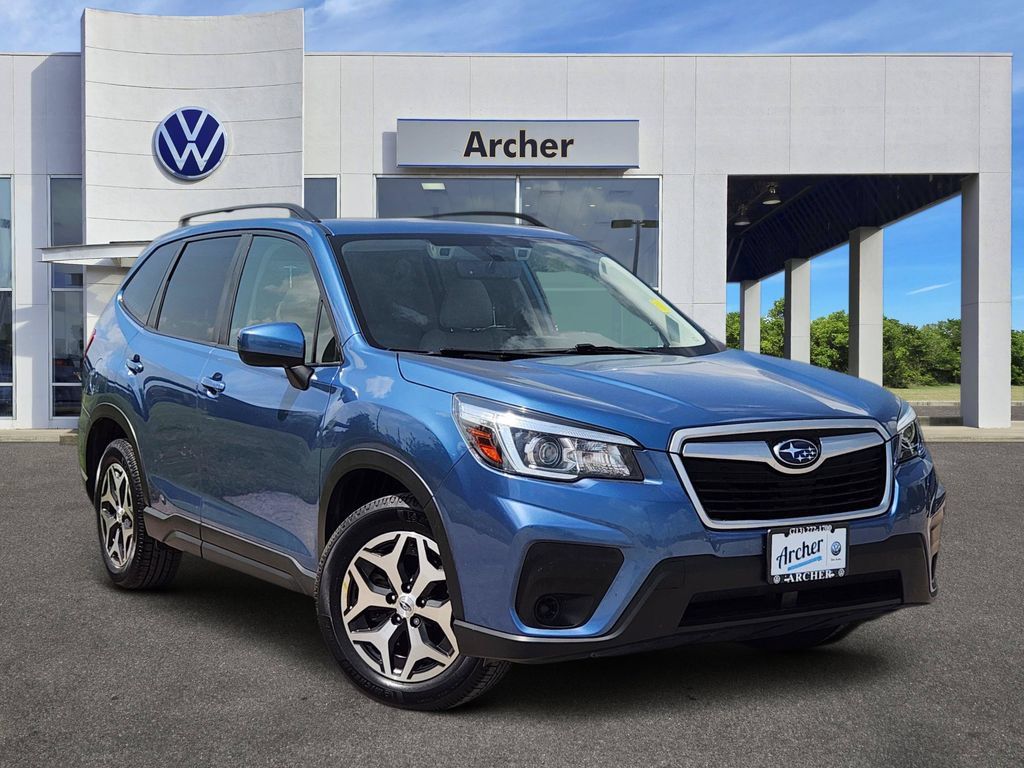 Used 2020 Subaru Forester Premium AWD/4WD image 1
