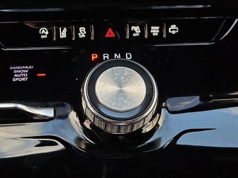 Used 2022 Jeep Wagoneer Series II w/ Flexible Seating Group AWD/4WD image 12