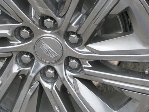 Certified 2024 Cadillac Lyriq Tech RWD image 12
