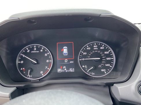 Used 2024 Subaru Crosstrek 2.0i Premium image 21