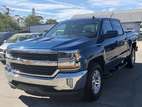 Used 2018 Chevrolet Silverado 1500 LT w/ All Star Edition image 4