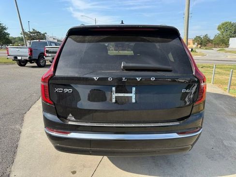 Used 2025 Volvo XC90 B6 Plus w/ Protection Package Premier AWD/4WD image 9