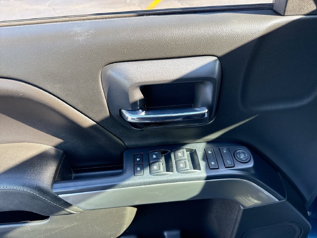 Used 2018 Chevrolet Silverado 1500 LT w/ All Star Edition AWD/4WD image 22
