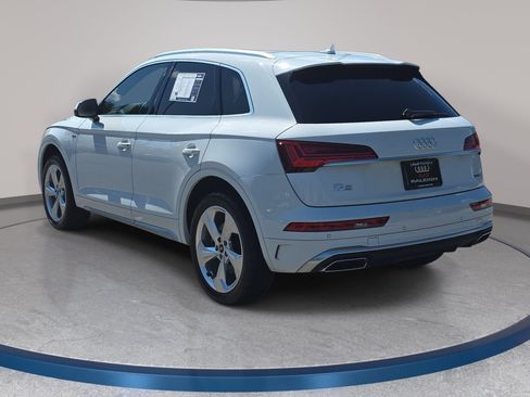 Used 2022 Audi Q5 2.0T Premium Plus w/ Premium Plus Package AWD/4WD image 6