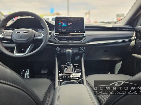 New 2026 Jeep Compass Trailhawk AWD/4WD image 9
