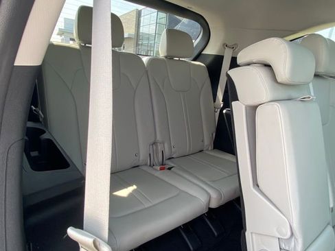 Certified 2025 Kia Sorento S w/ Panoramic Sunroof Package FWD image 26