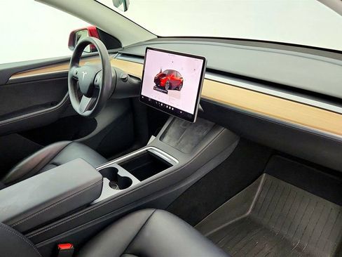 Used 2025 Tesla Model Y Long Range AWD/4WD image 29