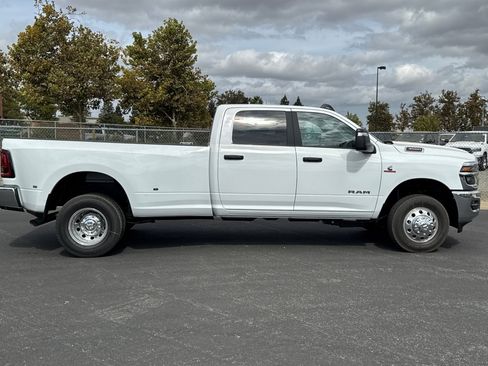 New 2027 RAM 3500 Big Horn AWD/4WD image 2