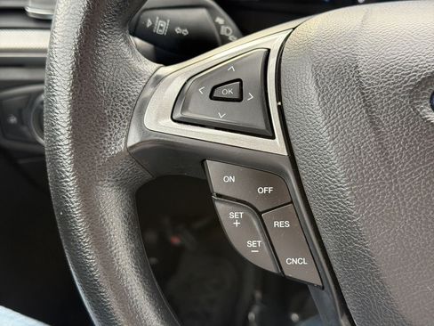 Used 2018 Ford Fusion SE image 38