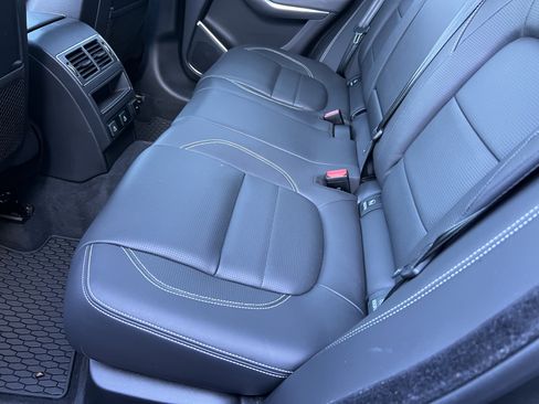 Certified 2025 Jaguar F-PACE R-Dynamic S image 33