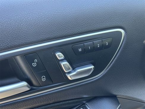 Used 2018 Mercedes-Benz GLA 250 4MATIC image 23