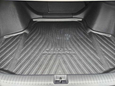Used 2024 Honda Accord Touring image 31