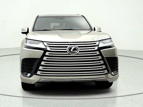 Used 2022 Lexus LX 600 4WD w/ Accessory Package (Z1) image 2