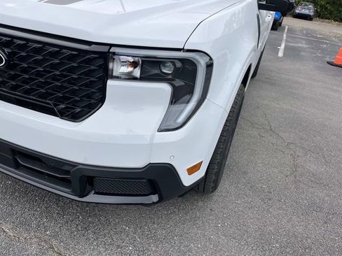 New 2025 Ford Maverick Lariat w/ Black Appearance Package image 9