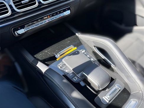New 2025 Mercedes-Benz GLS 580 4MATIC image 21