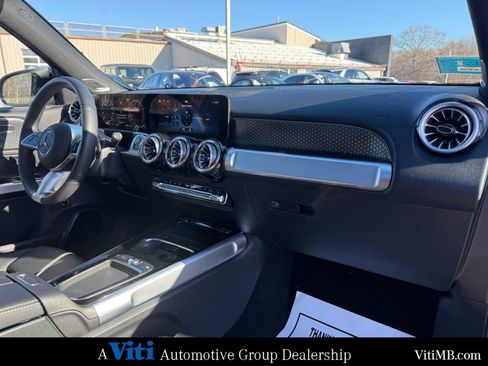 Certified 2024 Mercedes-Benz GLB 250 4MATIC image 30