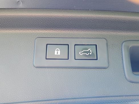 Used 2021 Subaru Forester Touring AWD/4WD image 17