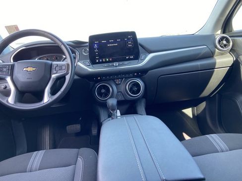 Used 2025 Chevrolet Blazer LT FWD image 15