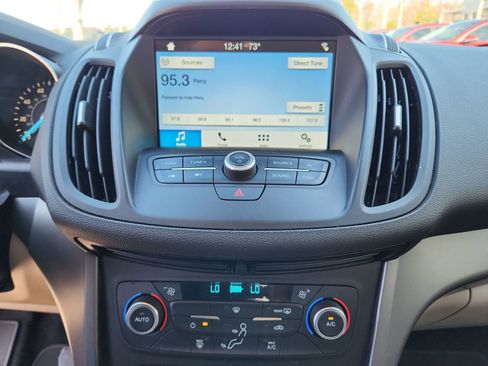 Used 2017 Ford Escape SE w/ Equipment Group 201A image 20