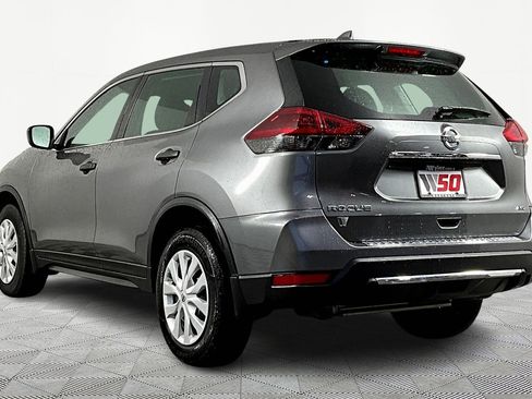 Used 2018 Nissan Rogue S image 4