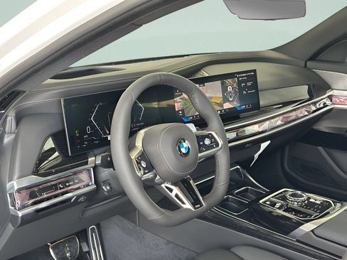 New 2026 BMW 740i RWD image 9