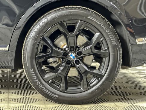 Used 2025 BMW X7 xDrive40i w/ Parking Assistance Package image 26