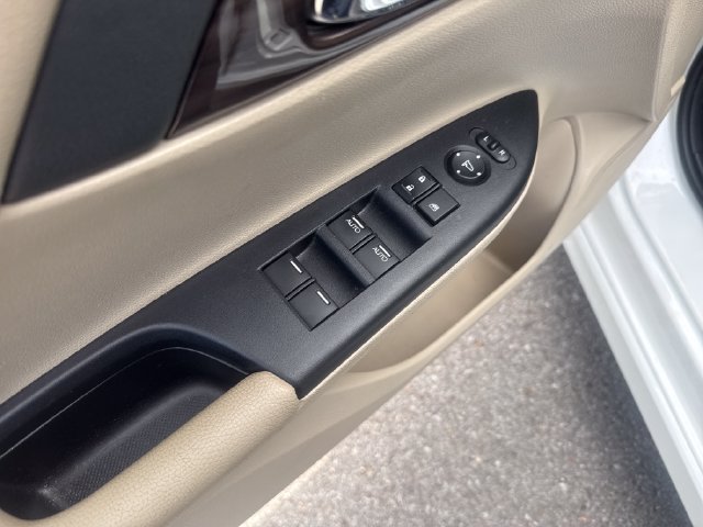 Used 2017 Honda Accord Touring image 10