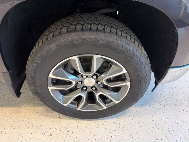Used 2024 Chevrolet Silverado 1500 LT AWD/4WD image 10