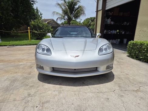 Used 2007 Chevrolet Corvette Convertible w/ Preferred Equipment Group RWD image 2