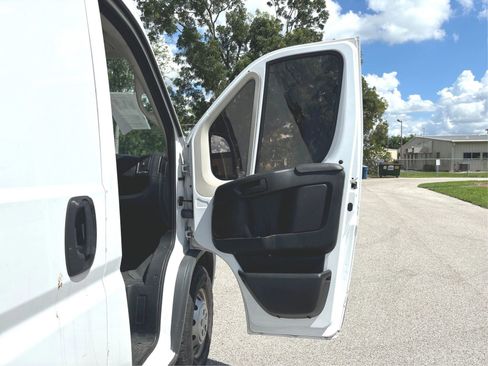 Used 2018 RAM ProMaster 2500 FWD image 18