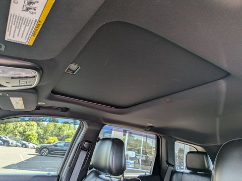 Used 2020 Jeep Grand Cherokee Limited AWD/4WD image 19