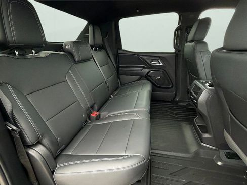 Certified 2026 Chevrolet Silverado EV LT AWD/4WD image 31