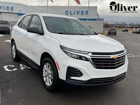 Used 2024 Chevrolet Equinox LS w/ LS Convenience Package image 1