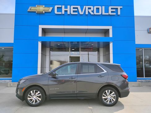 Used 2023 Chevrolet Equinox LT image 32