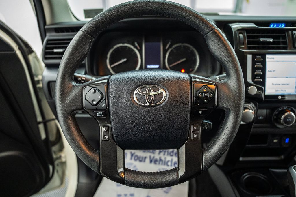 Used 2022 Toyota 4Runner TRD Off-Road Premium AWD/4WD image 28