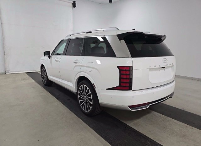 Used 2026 Hyundai Palisade Calligraphy FWD image 6