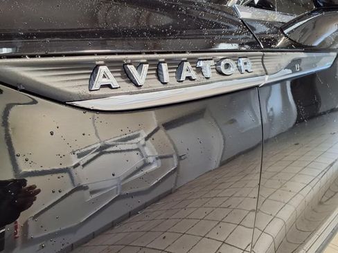 Used 2022 Lincoln Aviator Reserve w/ Elements Package Plus AWD/4WD image 6