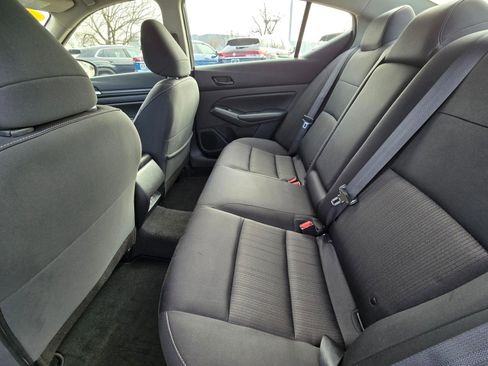 Used 2024 Nissan Altima 2.5 SV image 10