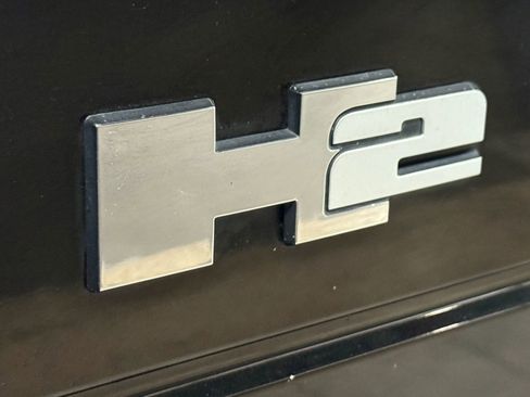 Used 2007 HUMMER H2 SUT Sport Utility Pickup 4D image 13