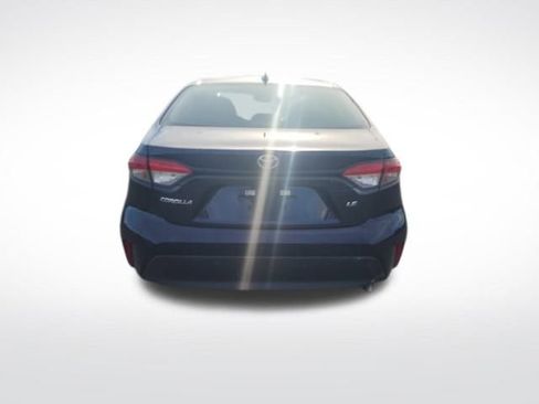 Used 2023 Toyota Corolla LE image 7