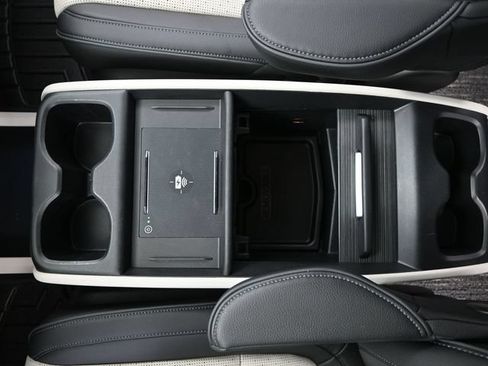 Used 2025 Honda Odyssey Elite image 38