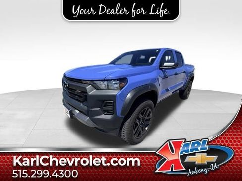 Certified 2025 Chevrolet Colorado Trail Boss AWD/4WD image 1