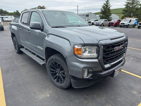 Used 2022 GMC Canyon Elevation w/ Elevation Premium Package AWD/4WD image 3