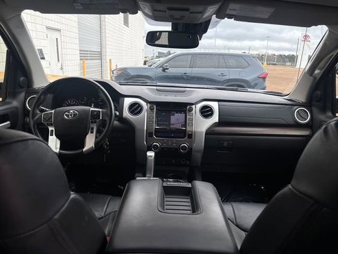 Used 2018 Toyota Tundra Limited image 28