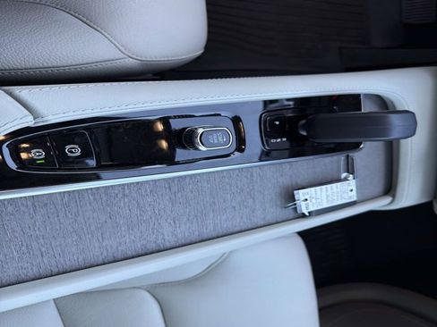Used 2023 Volvo XC90 B6 Plus w/ Protection Package Premier AWD/4WD image 32